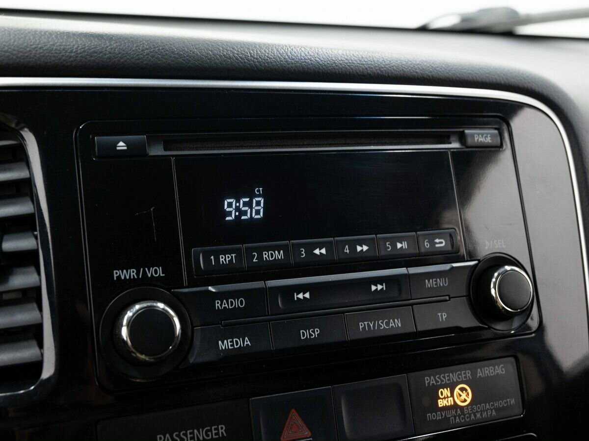 Купить Mitsubishi Outlander с пробегом. Фото: #20