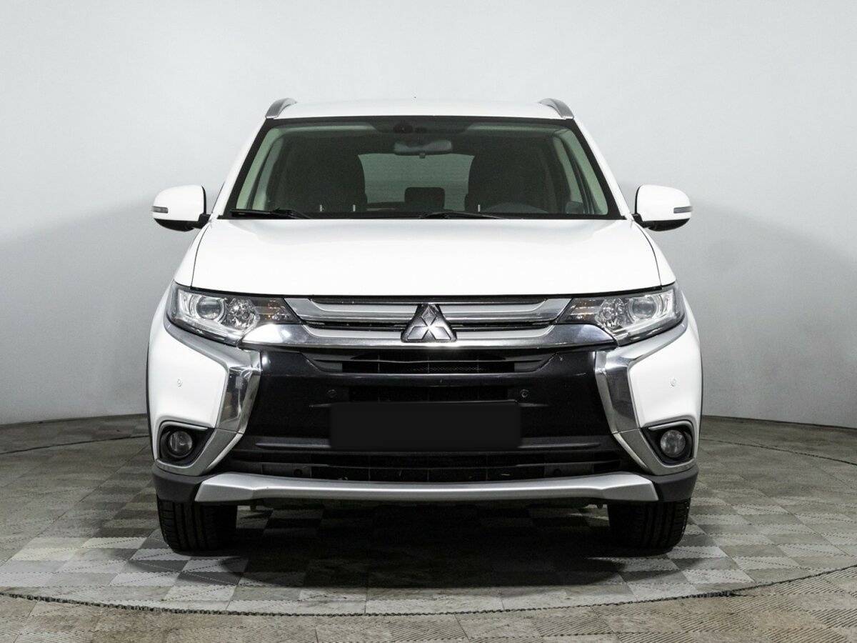 Купить Mitsubishi Outlander с пробегом. Фото: #1