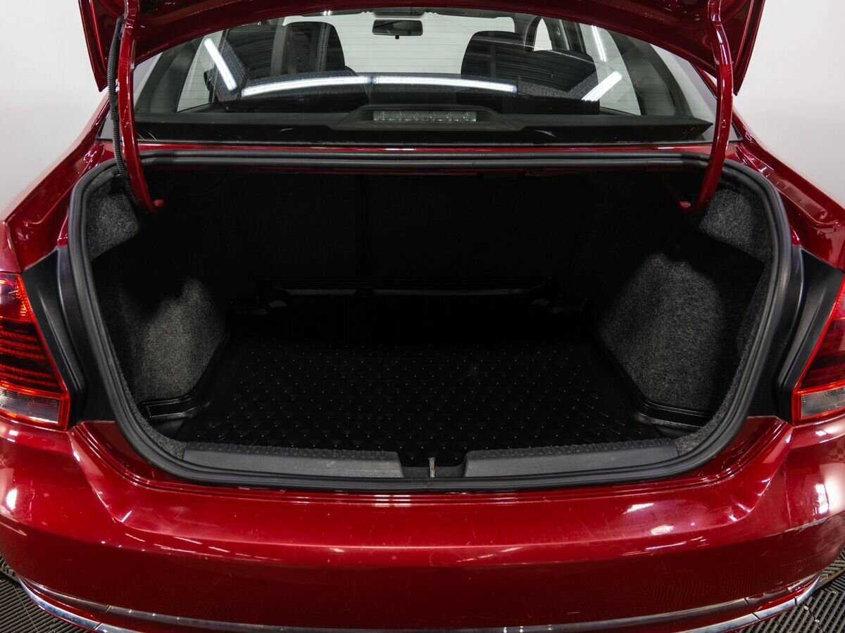 Купить Volkswagen Polo с пробегом. Фото: #18