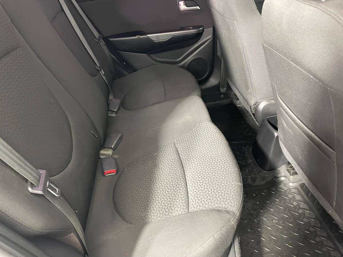 Купить Kia Rio с пробегом. Фото: #16