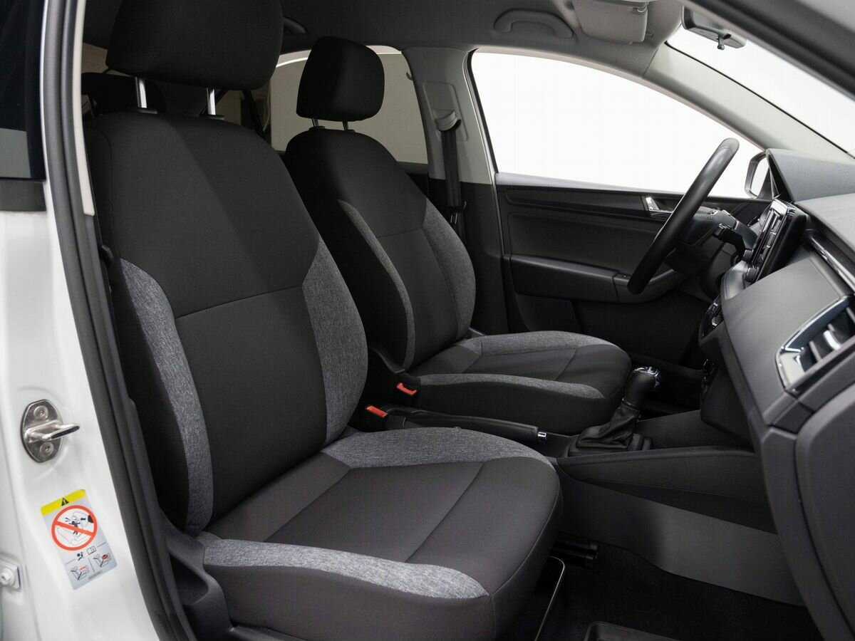 Купить Skoda Rapid с пробегом. Фото: #11
