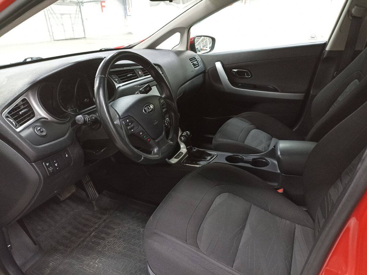 Купить Kia Ceed с пробегом. Фото: #15