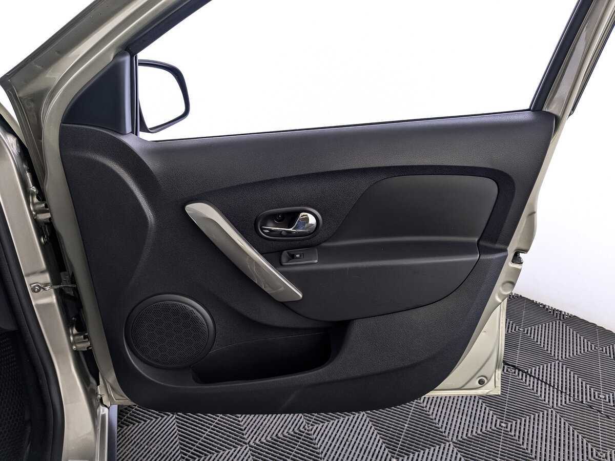 Купить Renault Logan с пробегом. Фото: #20