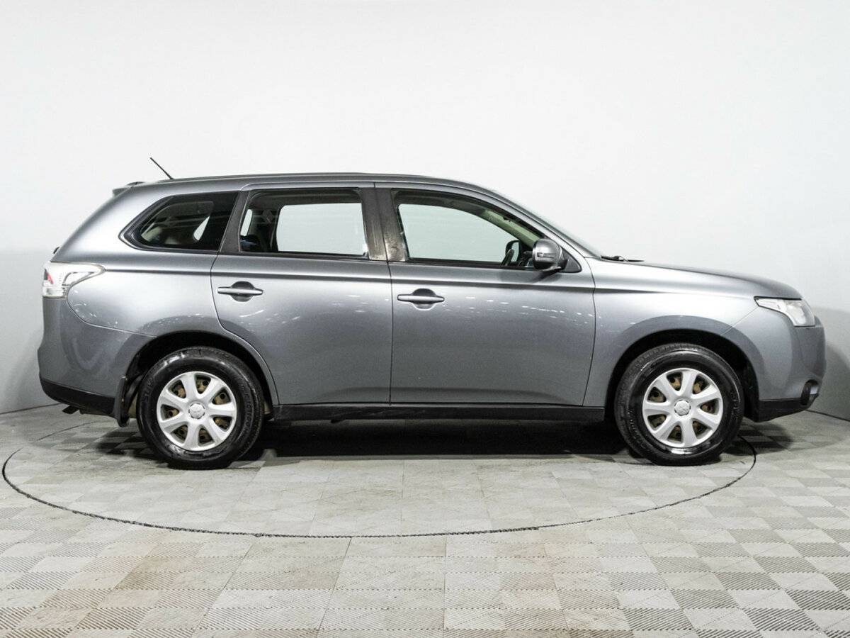 Купить Mitsubishi Outlander с пробегом. Фото: #3