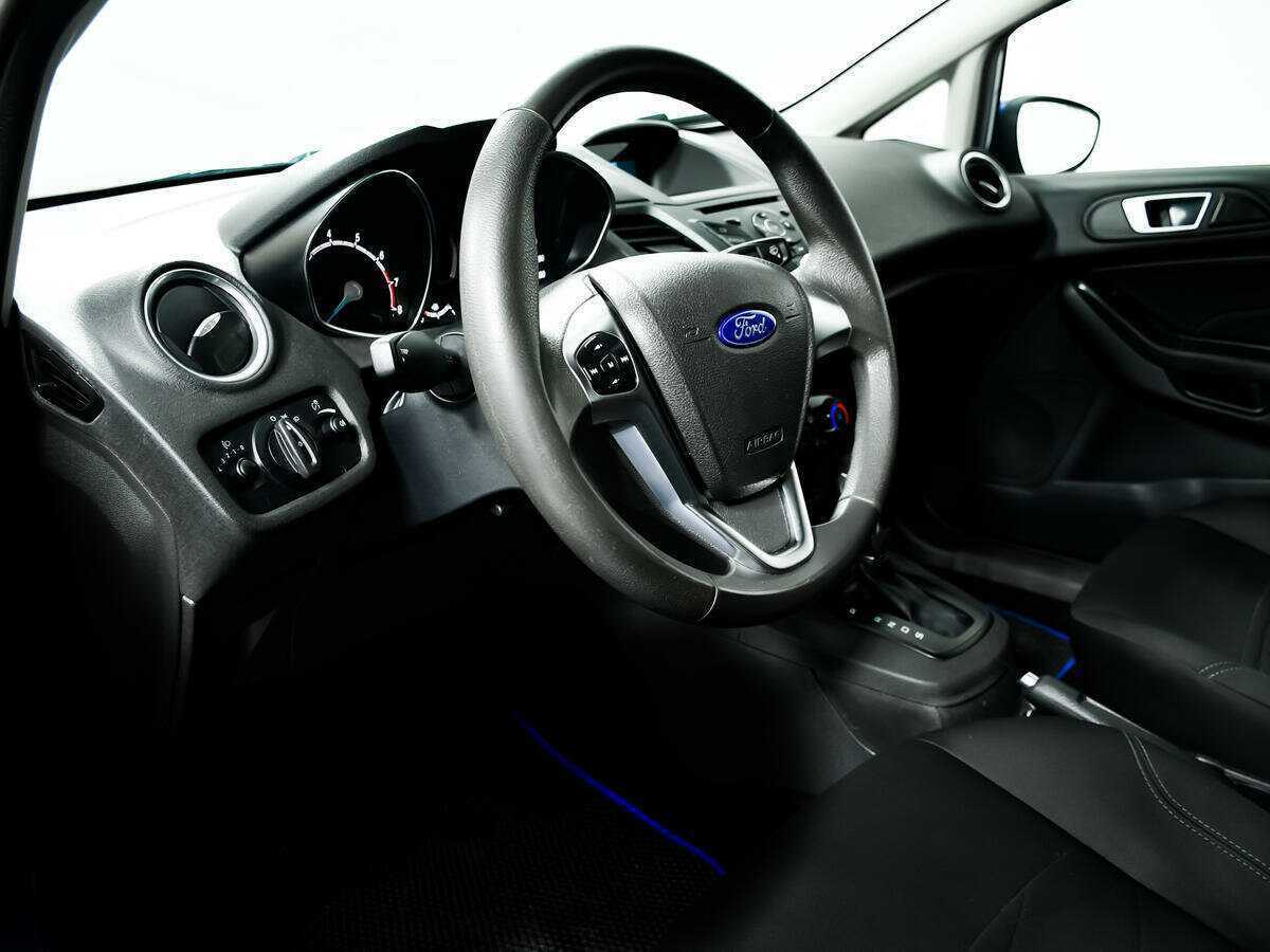 Купить Ford Fiesta с пробегом. Фото: #12