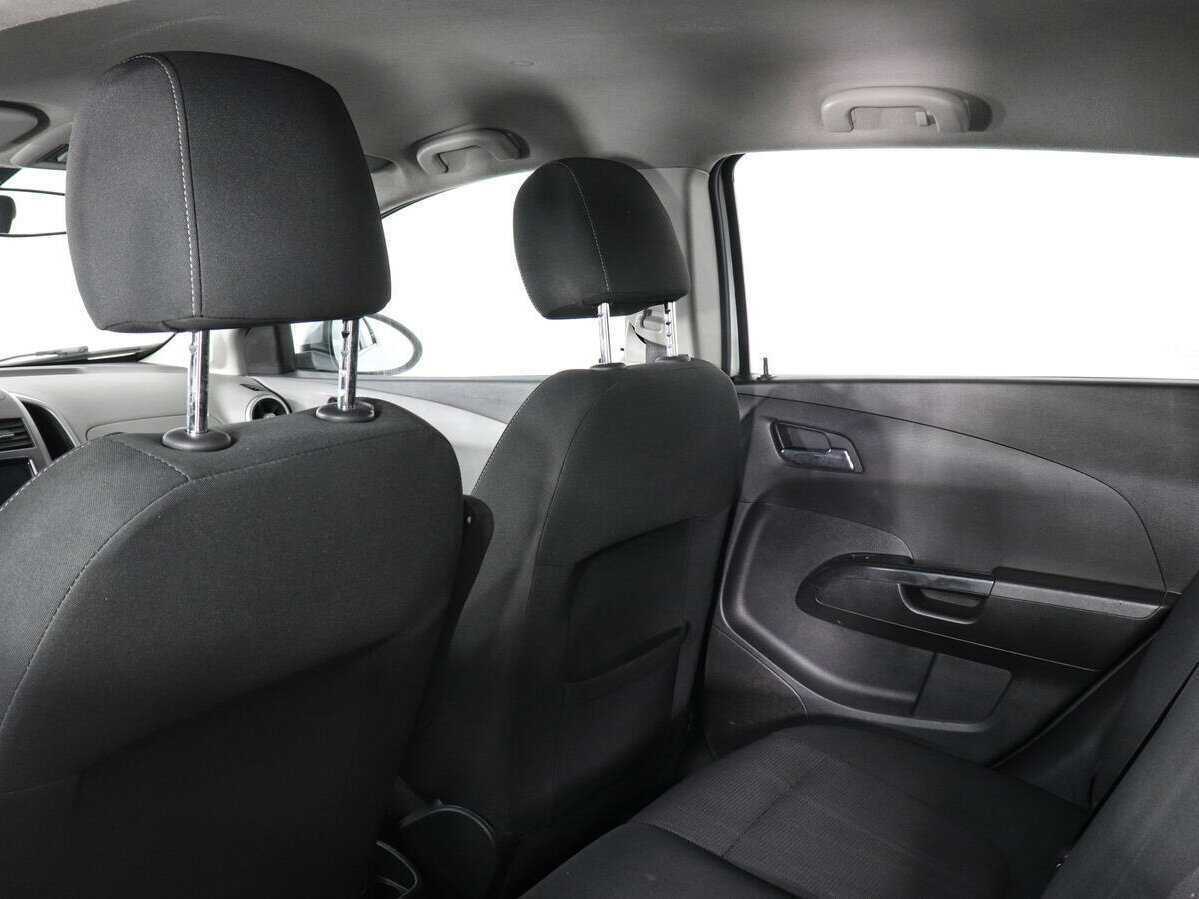 Купить Chevrolet Aveo с пробегом. Фото: #7