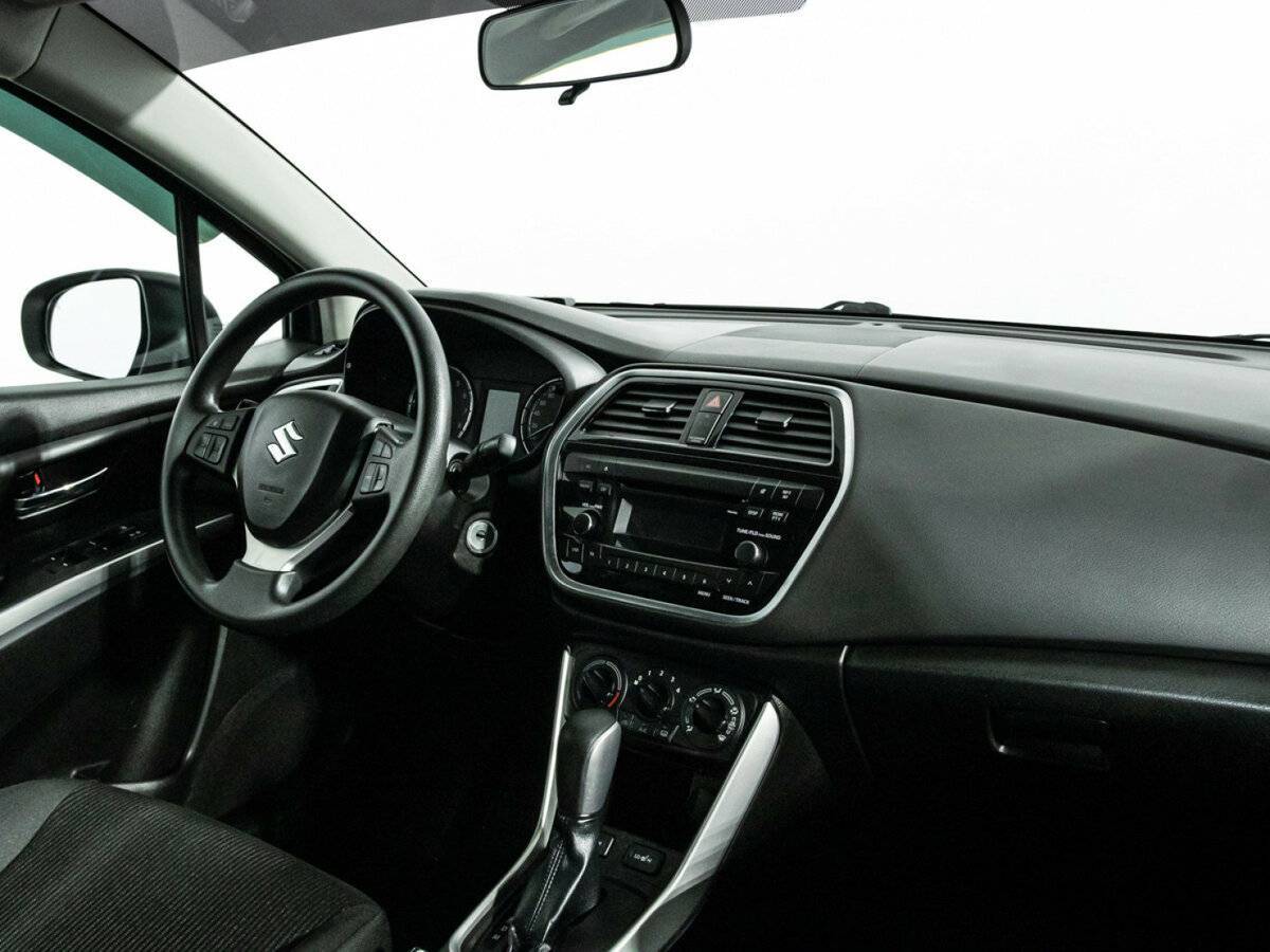 Купить Suzuki SX4 с пробегом. Фото: #8