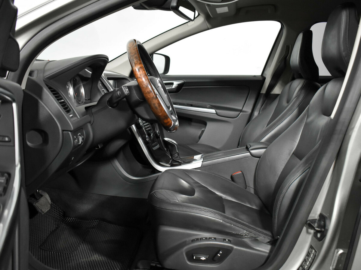 Купить Volvo XC60 с пробегом. Фото: #10