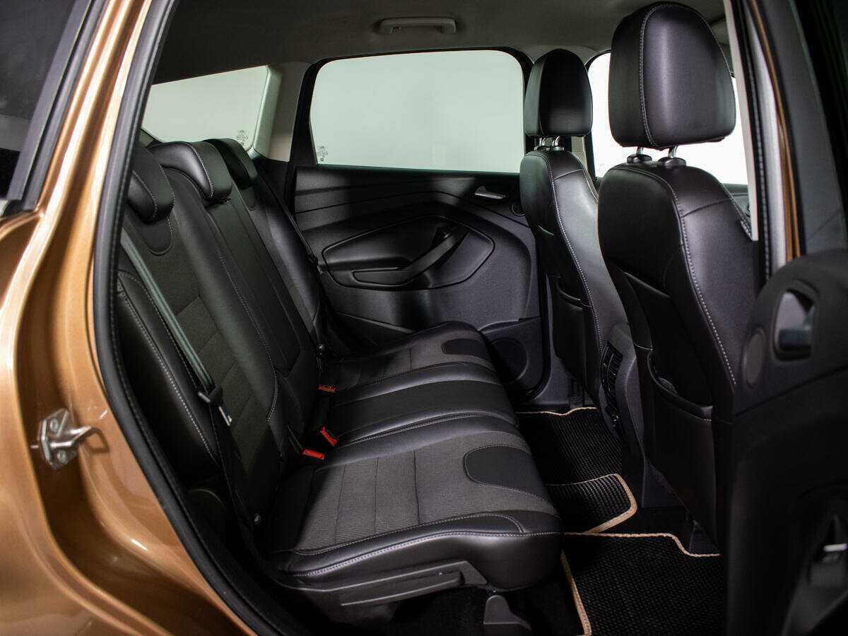 Купить Ford Kuga с пробегом. Фото: #8