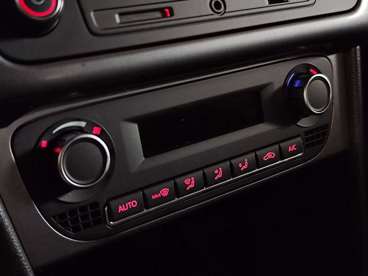 Купить Volkswagen Polo с пробегом. Фото: #14