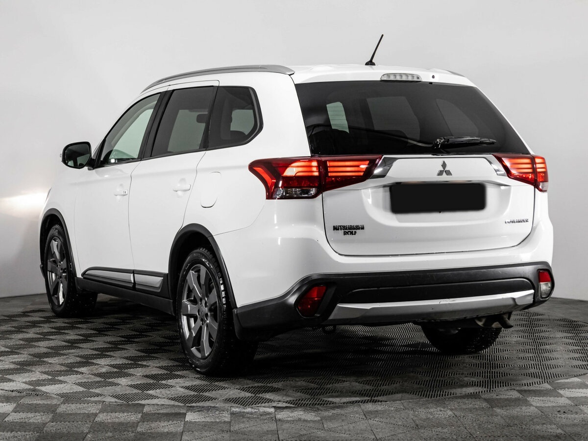Купить Mitsubishi Outlander с пробегом. Фото: #5