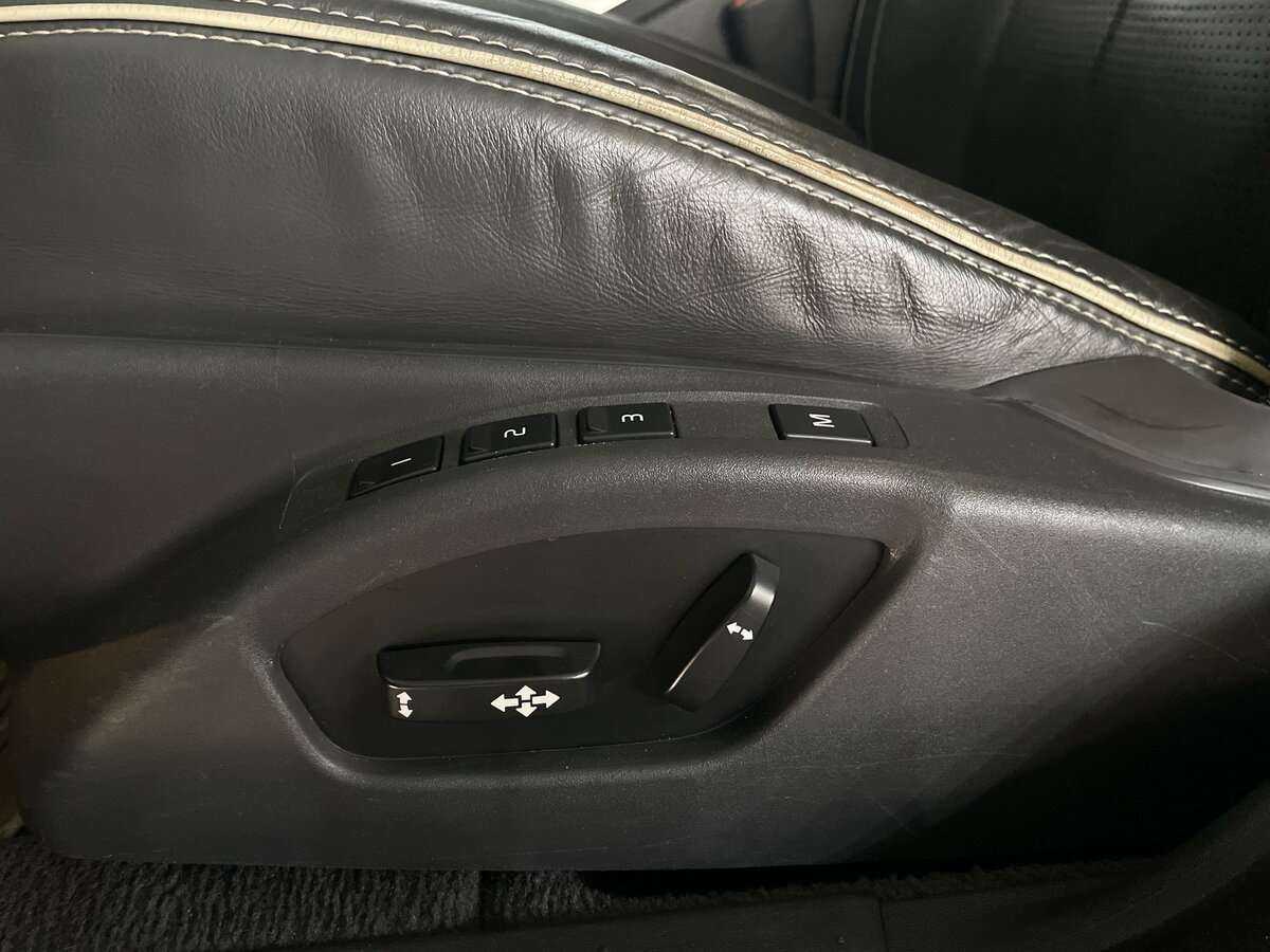 Купить Volvo XC70 с пробегом. Фото: #25