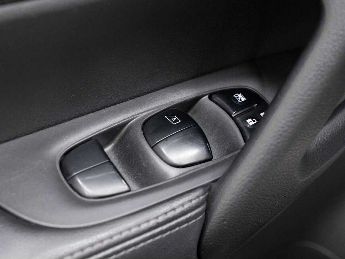 Купить Nissan X-Trail с пробегом. Фото: #17