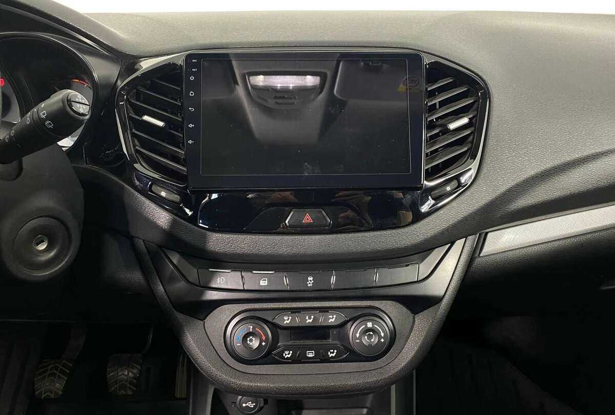 Купить Lada (ВАЗ) Vesta с пробегом. Фото: #11