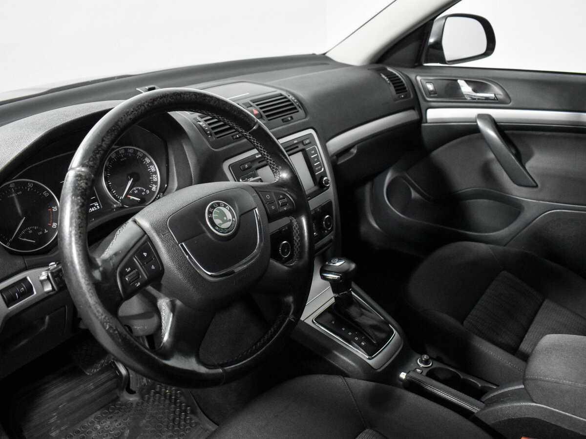 Купить Skoda Octavia с пробегом. Фото: #8