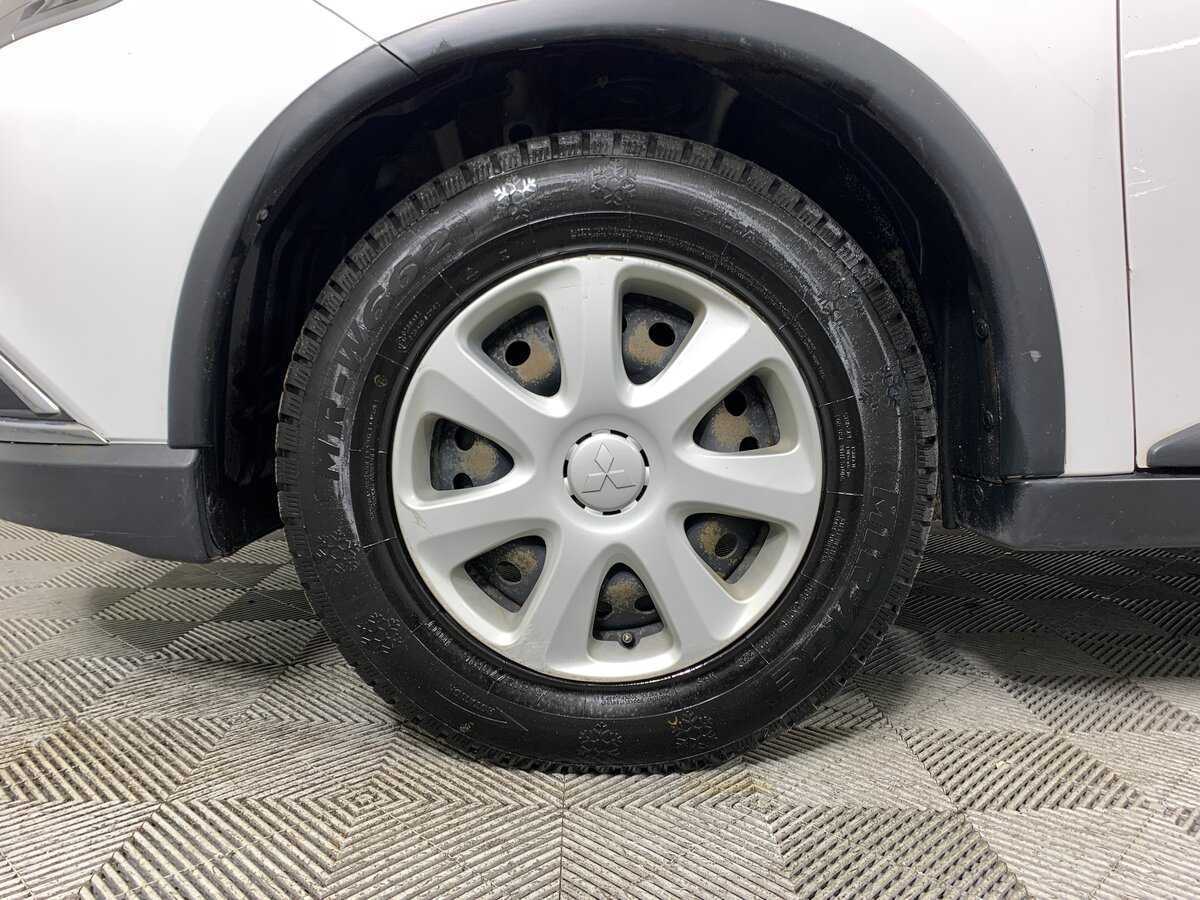 Купить Mitsubishi Outlander с пробегом. Фото: #8