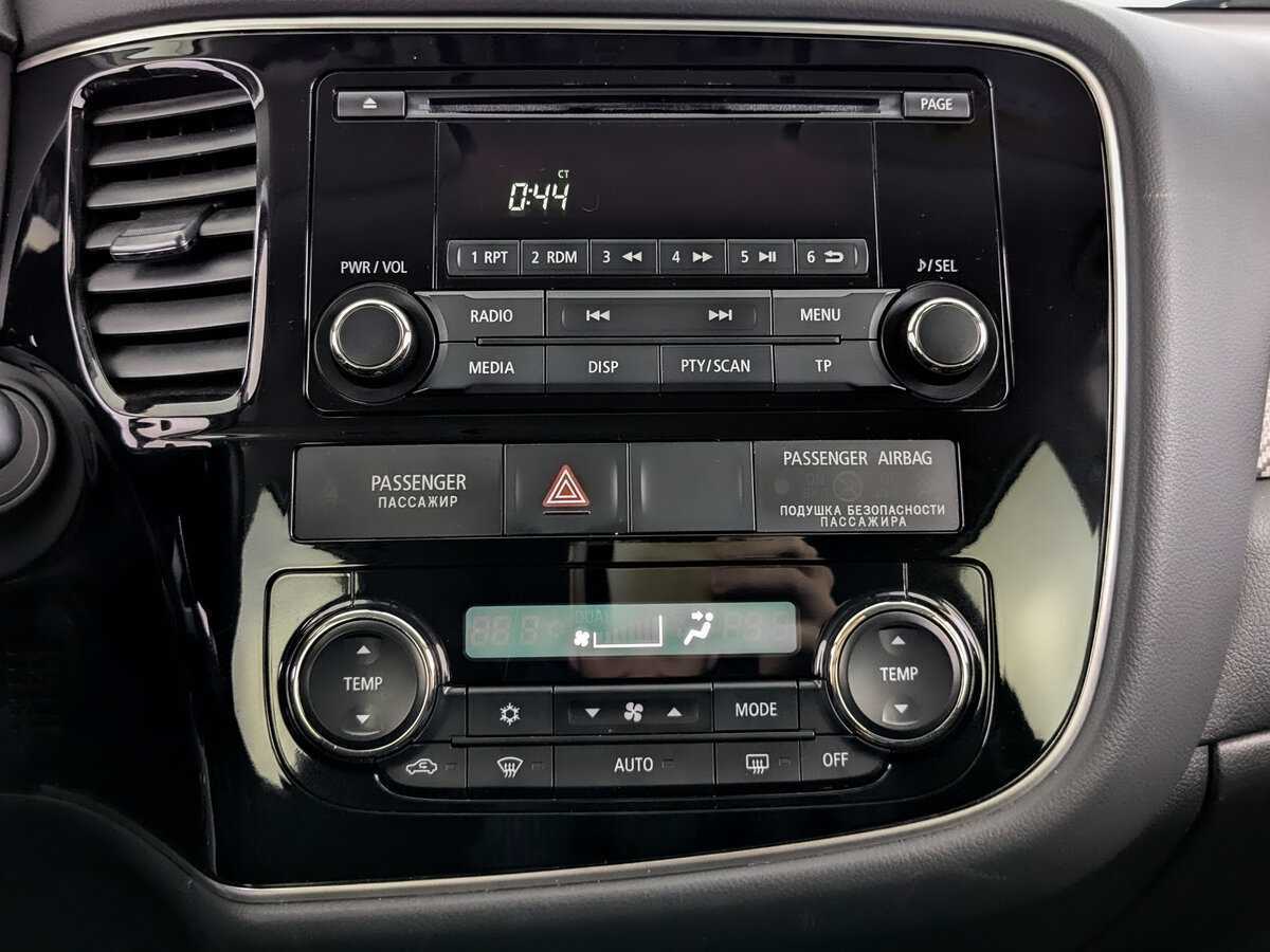 Купить Mitsubishi Outlander с пробегом. Фото: #12