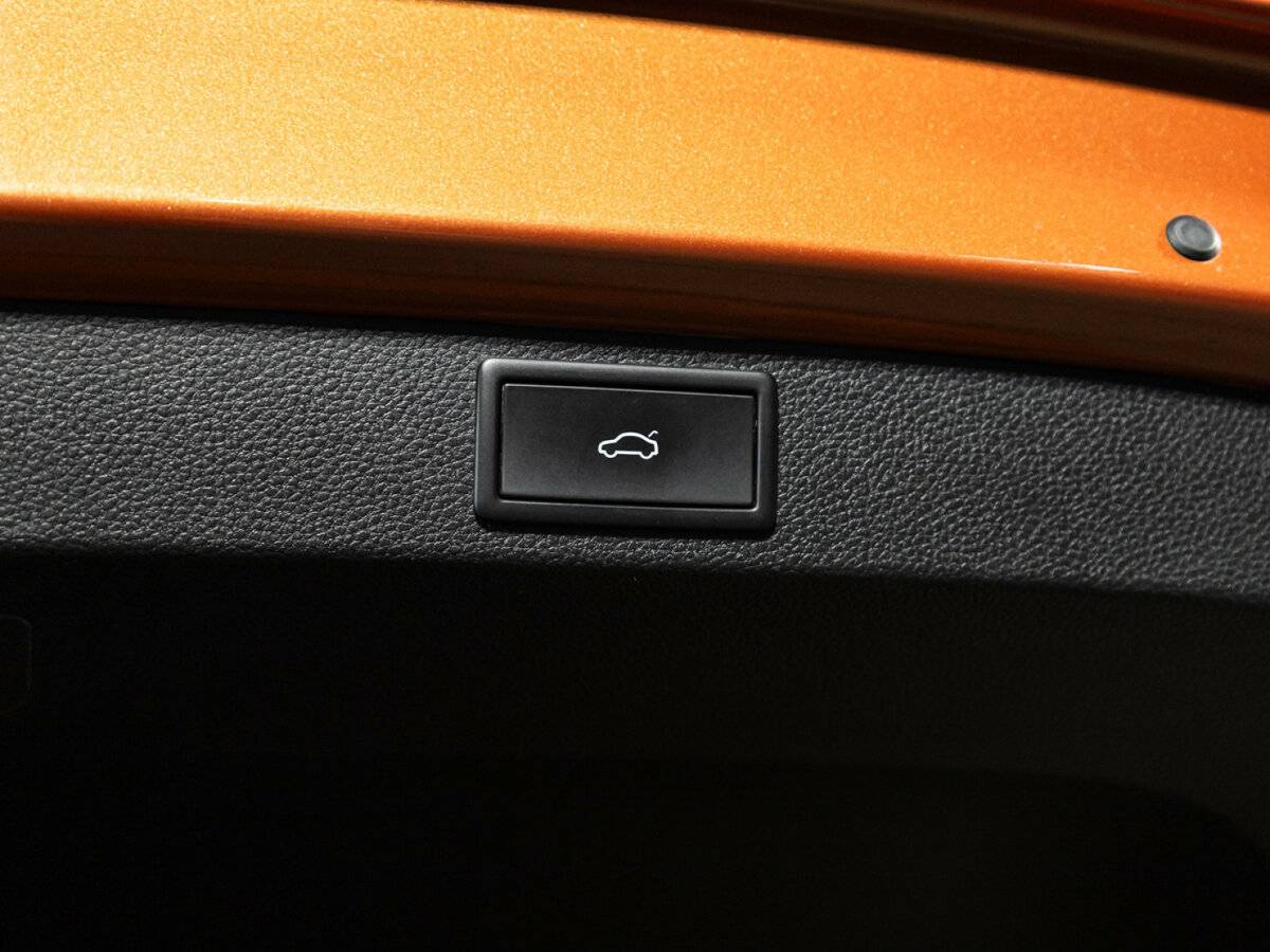Купить Volkswagen Taos с пробегом. Фото: #13