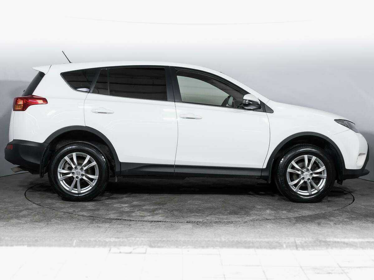 Купить Toyota RAV4 с пробегом. Фото: #3