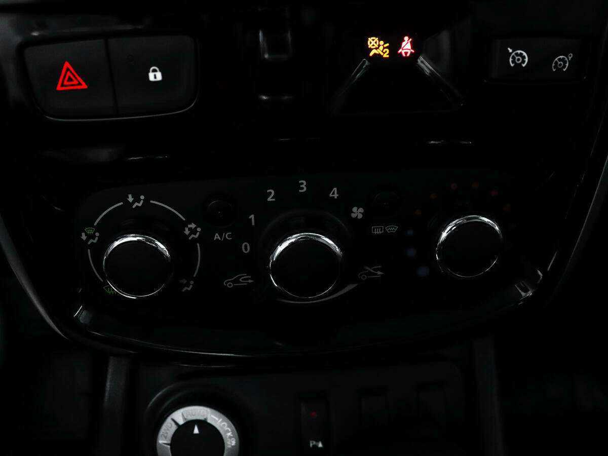 Купить Nissan Terrano с пробегом. Фото: #15