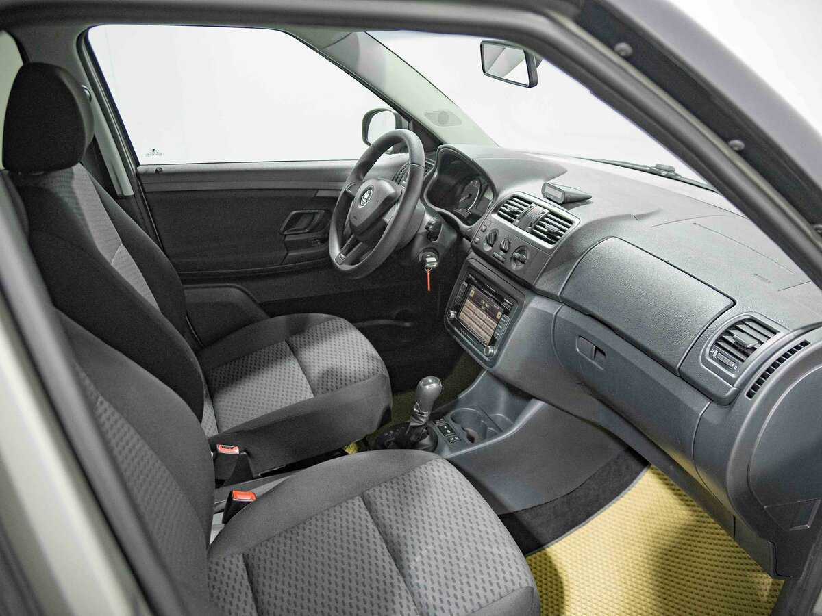 Купить Skoda Fabia с пробегом. Фото: #12