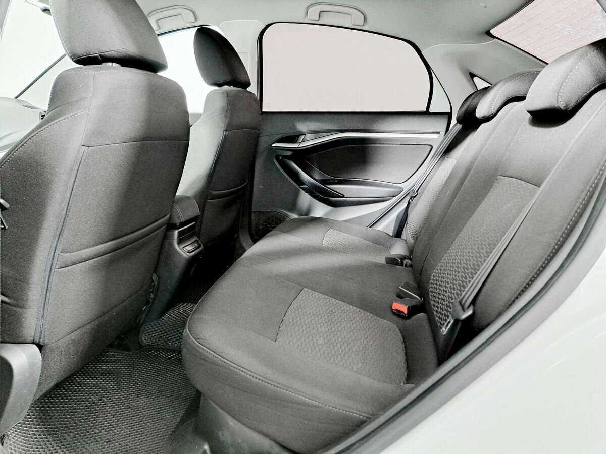 Купить Lada (ВАЗ) Vesta с пробегом. Фото: #9