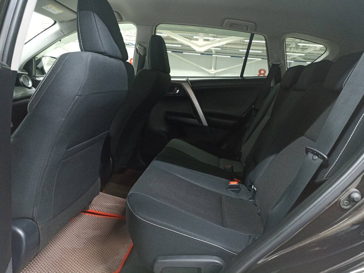 Купить Toyota RAV4 с пробегом. Фото: #11