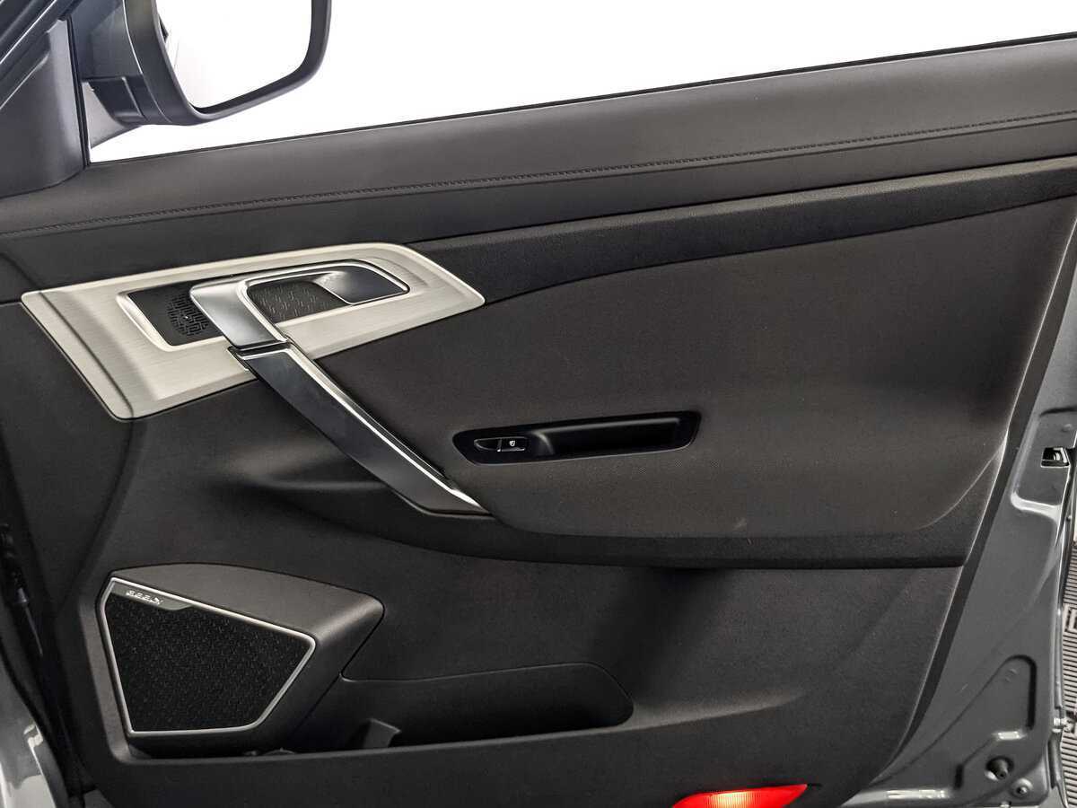 Купить Geely Atlas с пробегом. Фото: #24