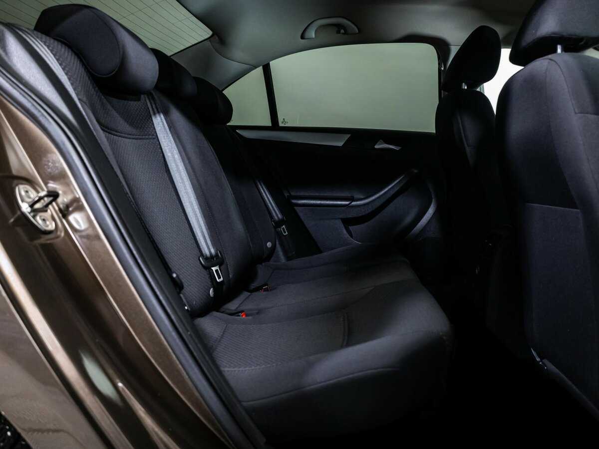Купить Volkswagen Jetta с пробегом. Фото: #10