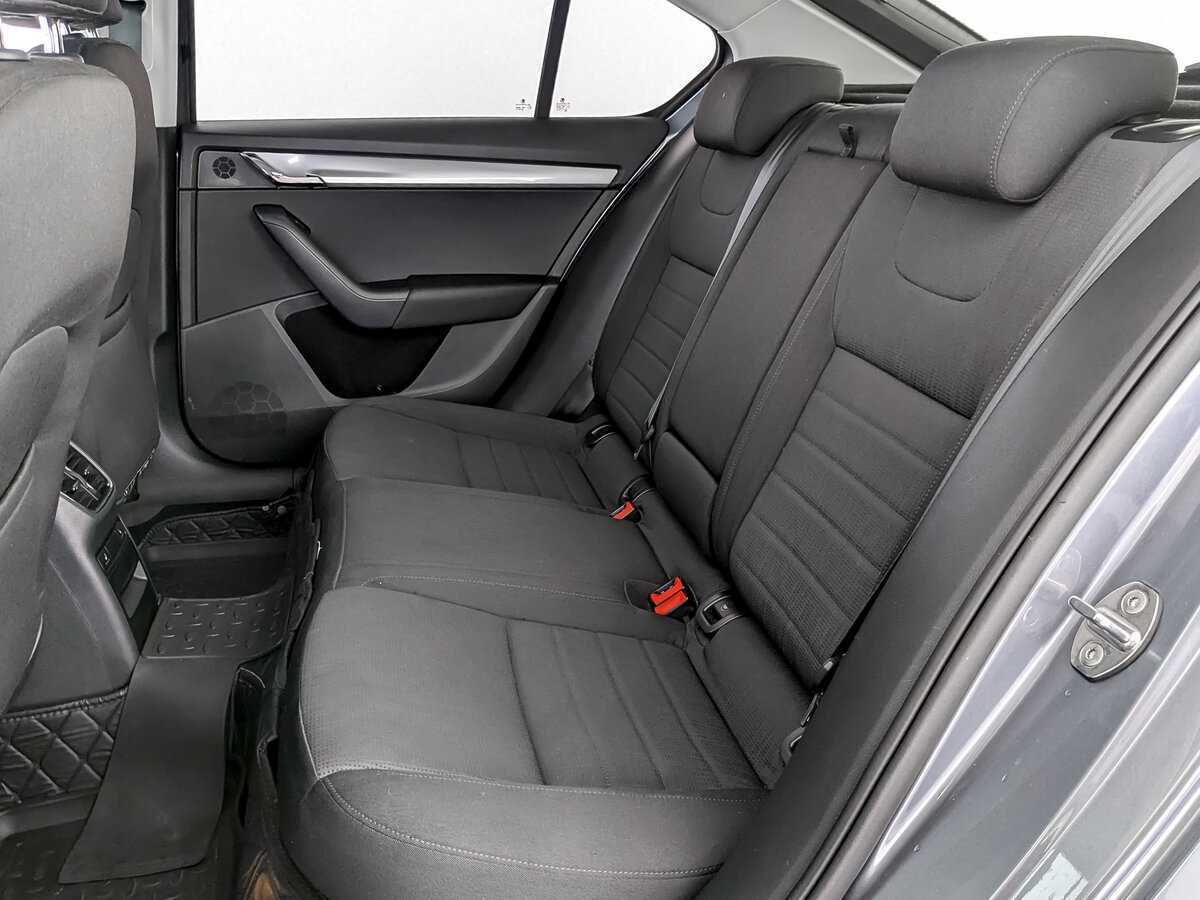 Купить Skoda Octavia с пробегом. Фото: #9