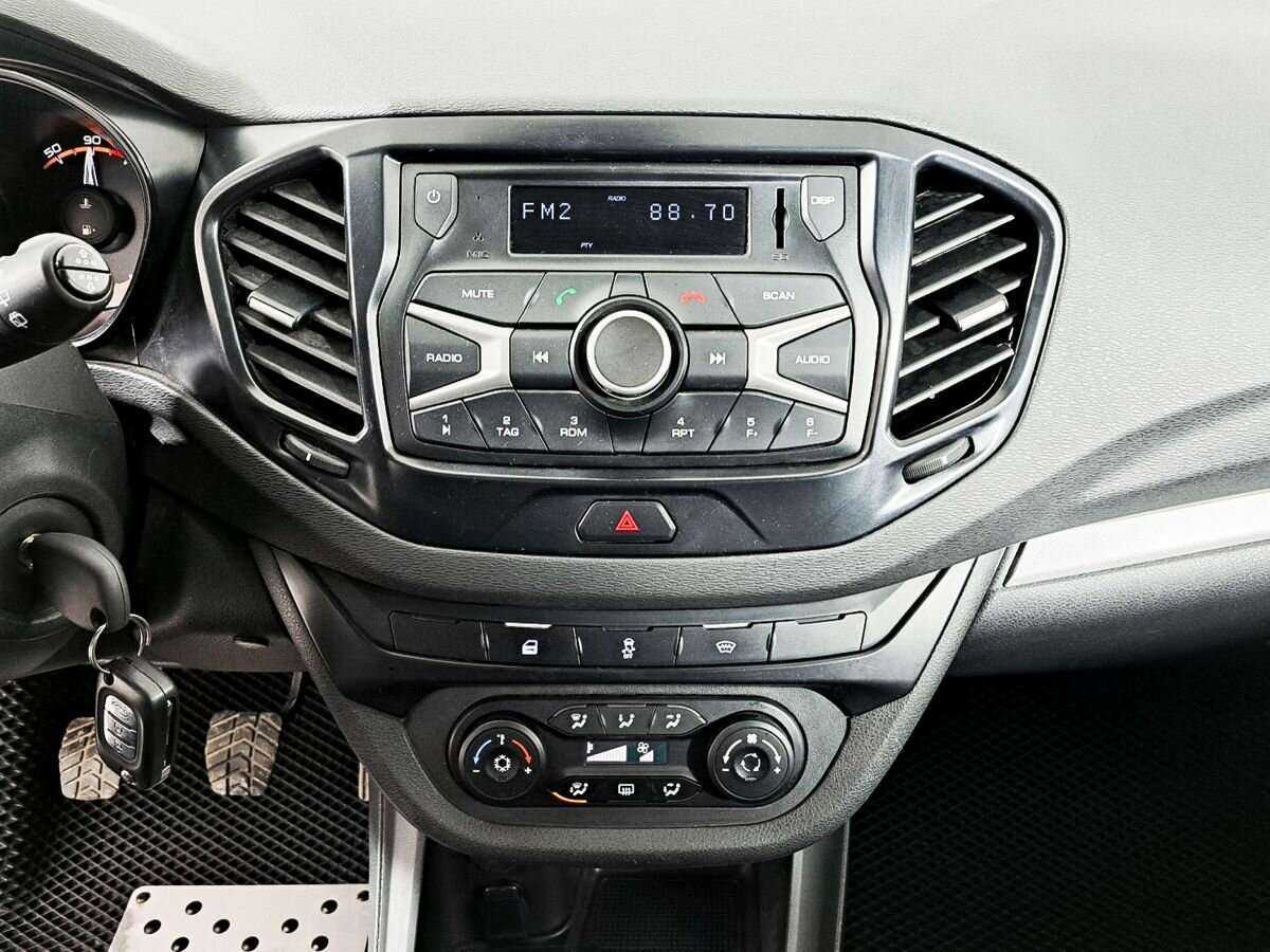 Купить Lada (ВАЗ) Vesta с пробегом. Фото: #9