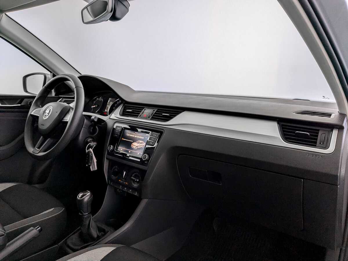 Купить Skoda Rapid с пробегом. Фото: #8
