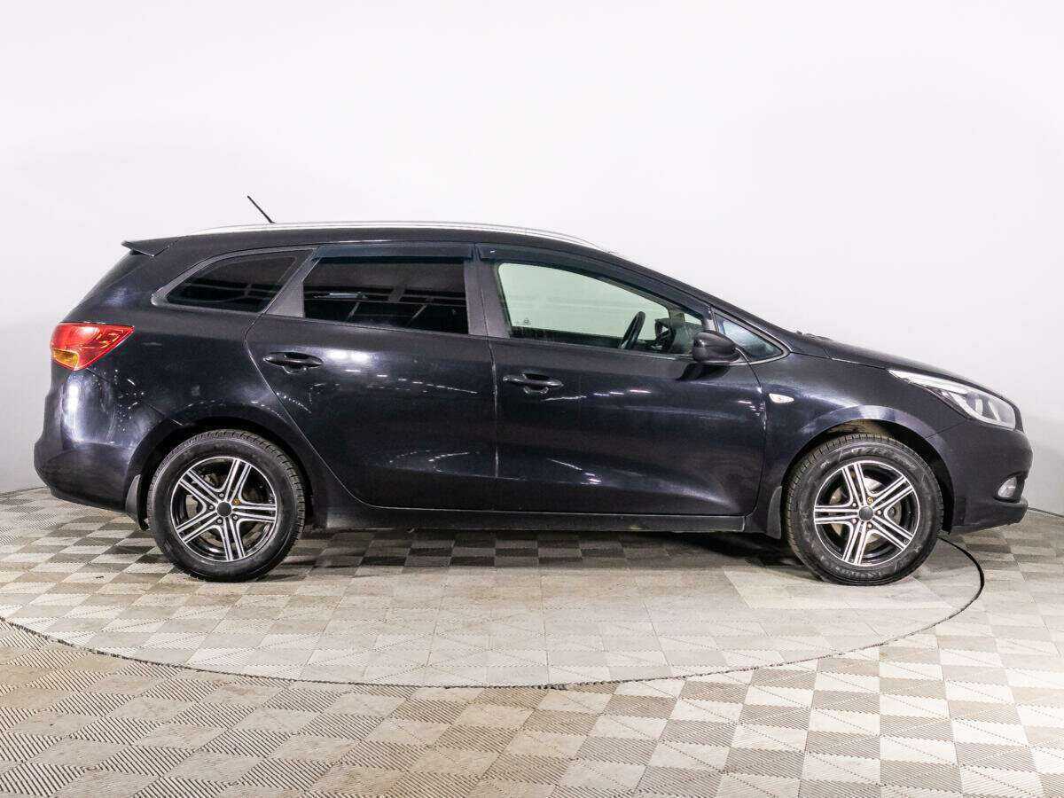 Купить Kia Ceed с пробегом. Фото: #3