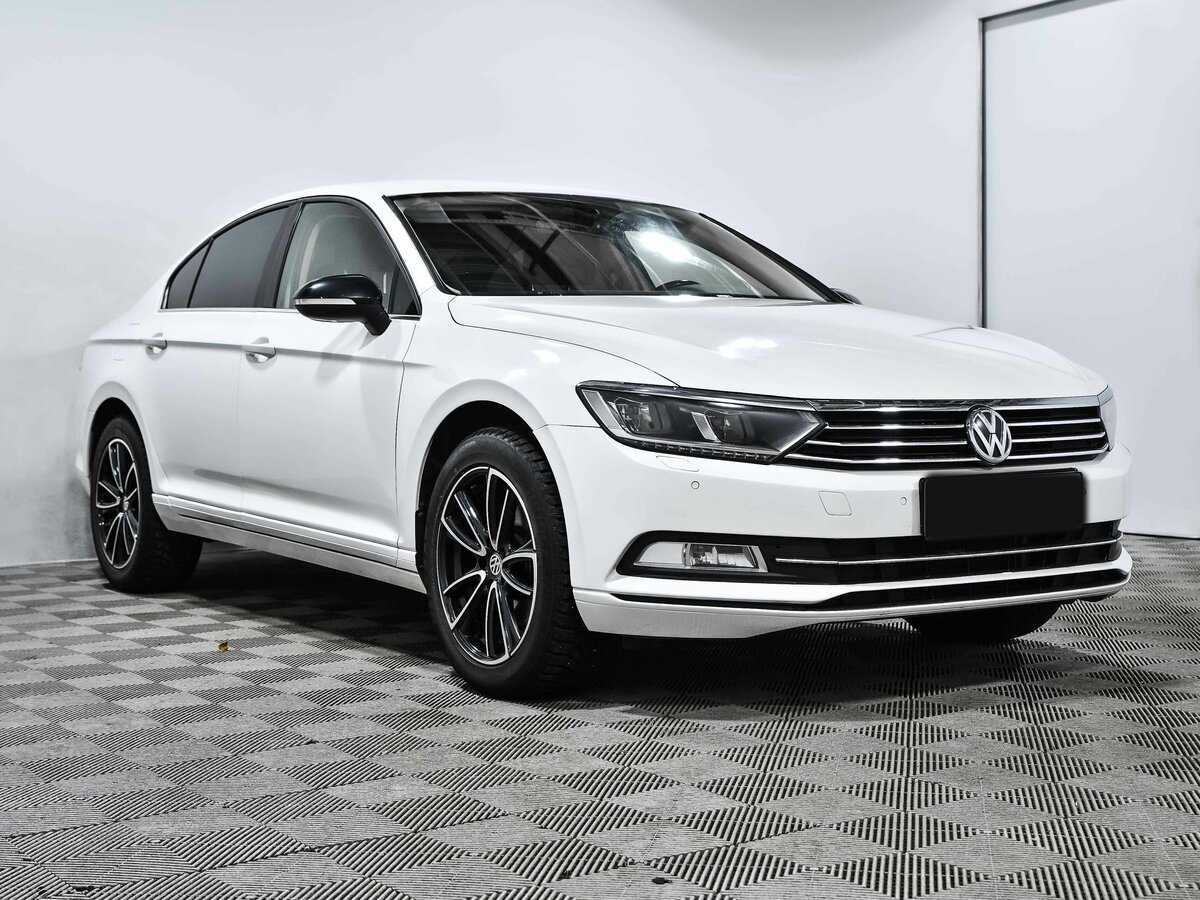 Купить Volkswagen Passat с пробегом. Фото: #2