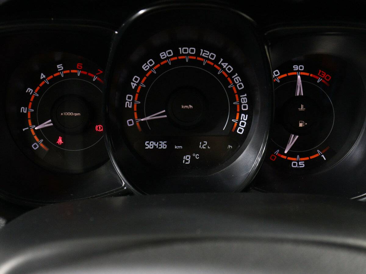 Купить Lada (ВАЗ) Vesta с пробегом. Фото: #7