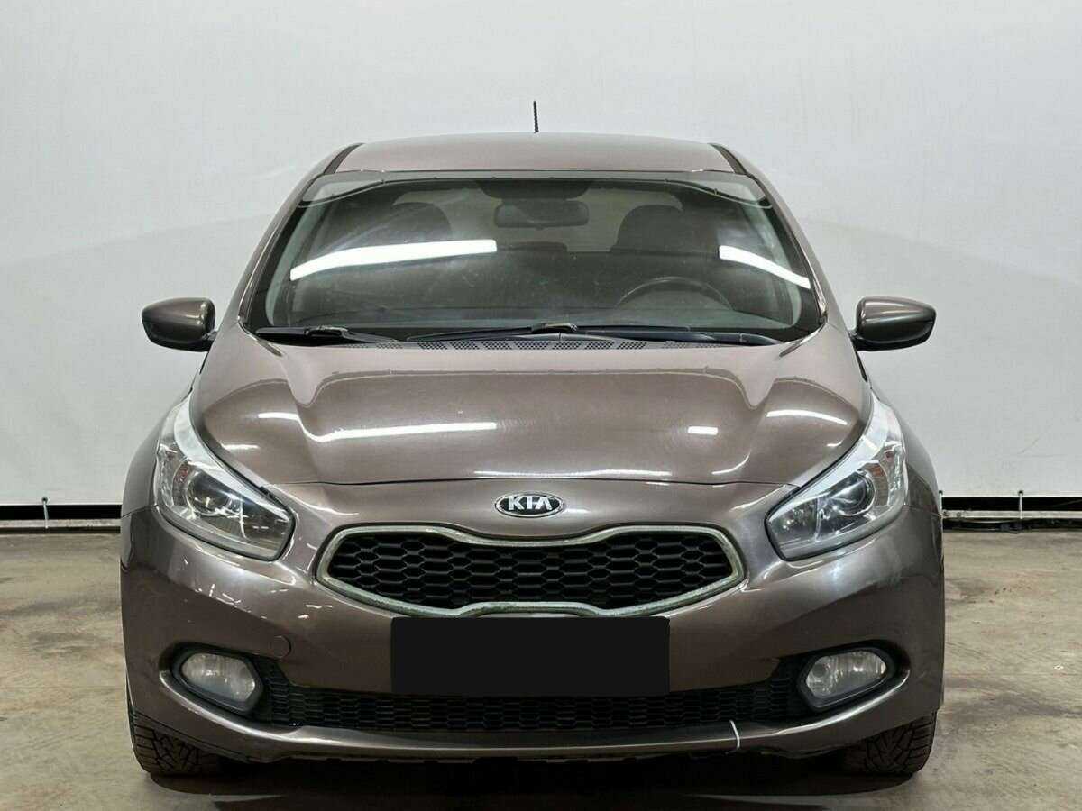 Купить Kia Ceed с пробегом. Фото: #1