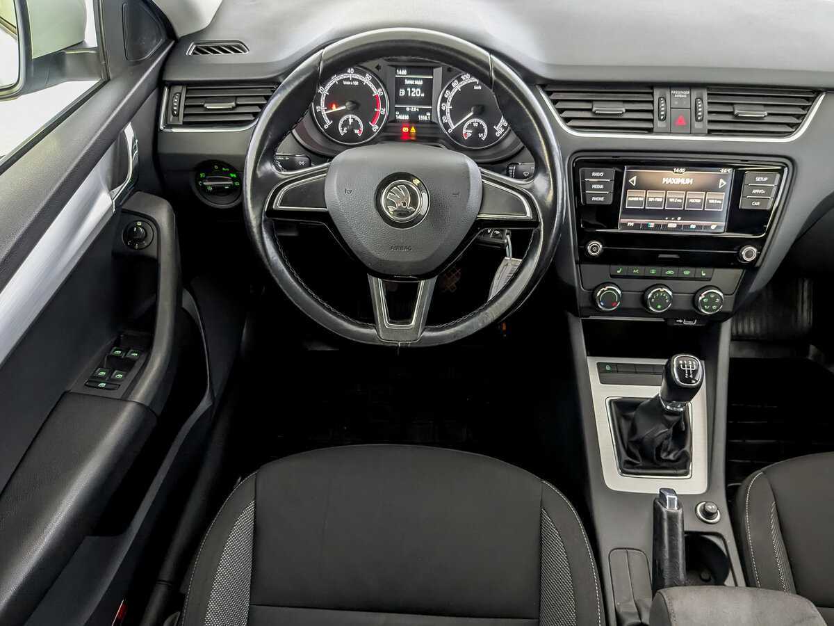 Купить Skoda Octavia с пробегом. Фото: #22