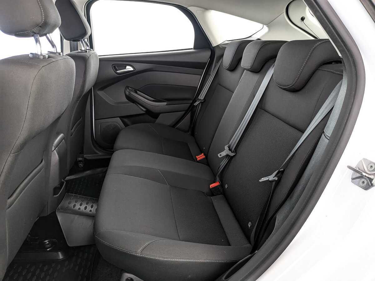 Купить Ford Focus с пробегом. Фото: #9