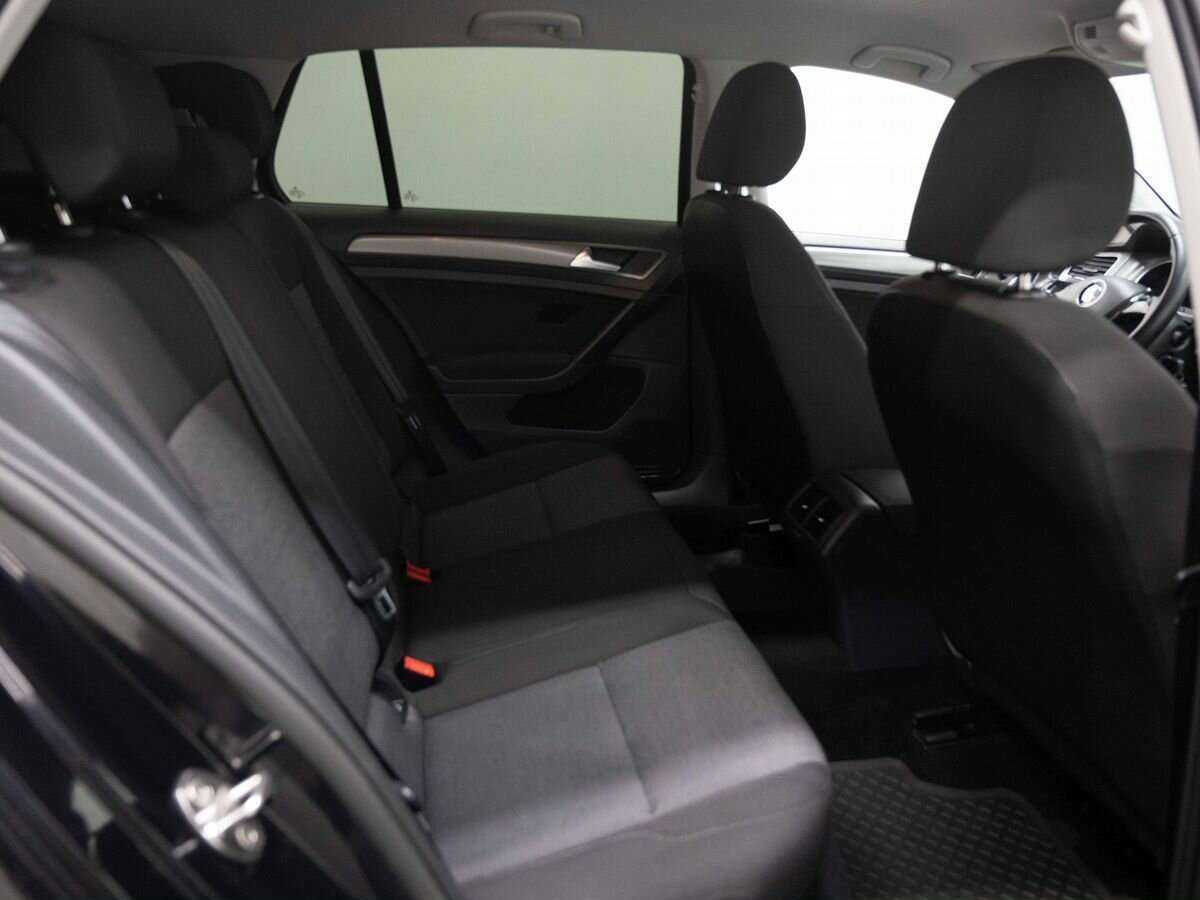 Купить Volkswagen Golf с пробегом. Фото: #11