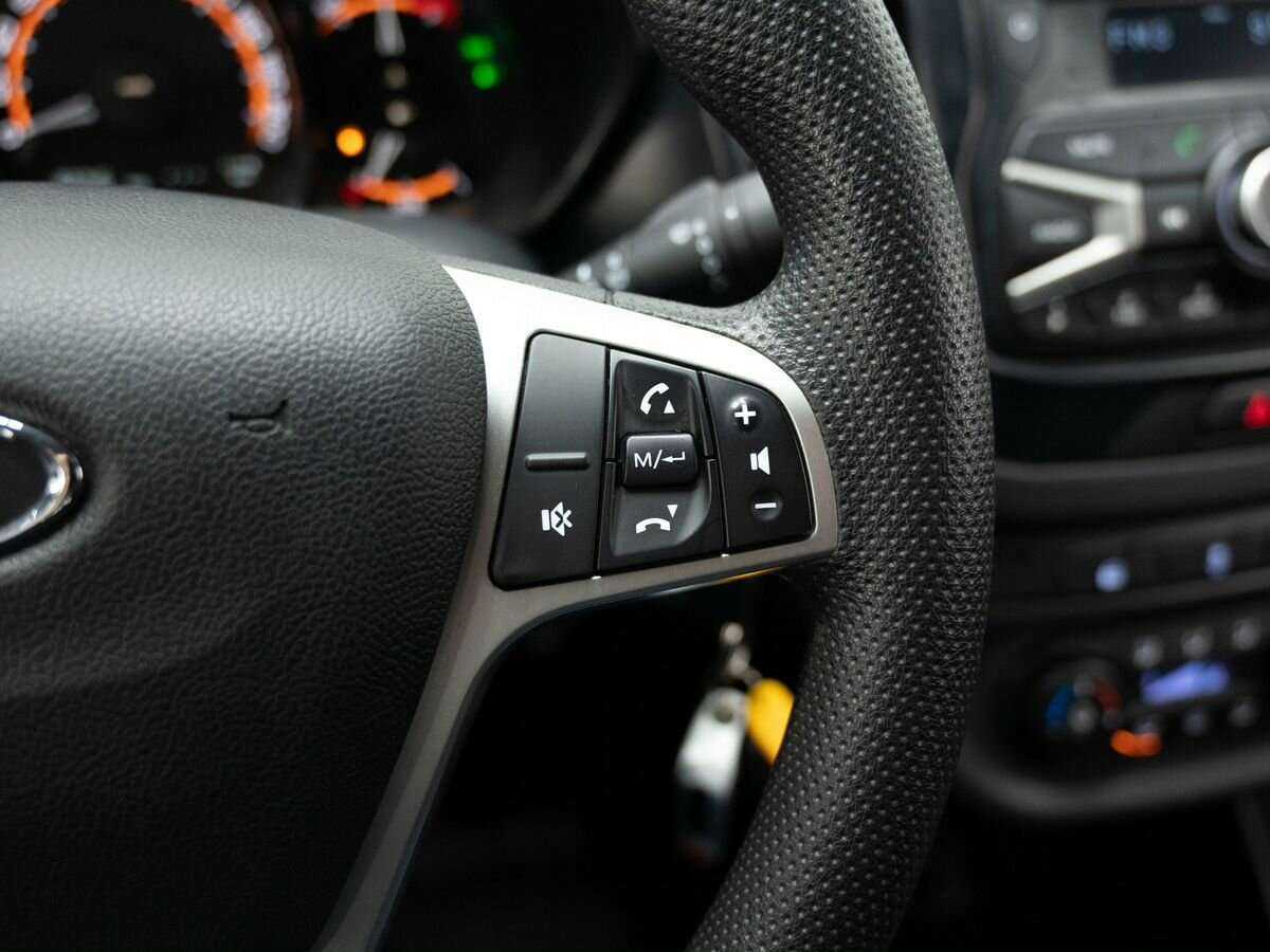 Купить Lada (ВАЗ) Vesta с пробегом. Фото: #16