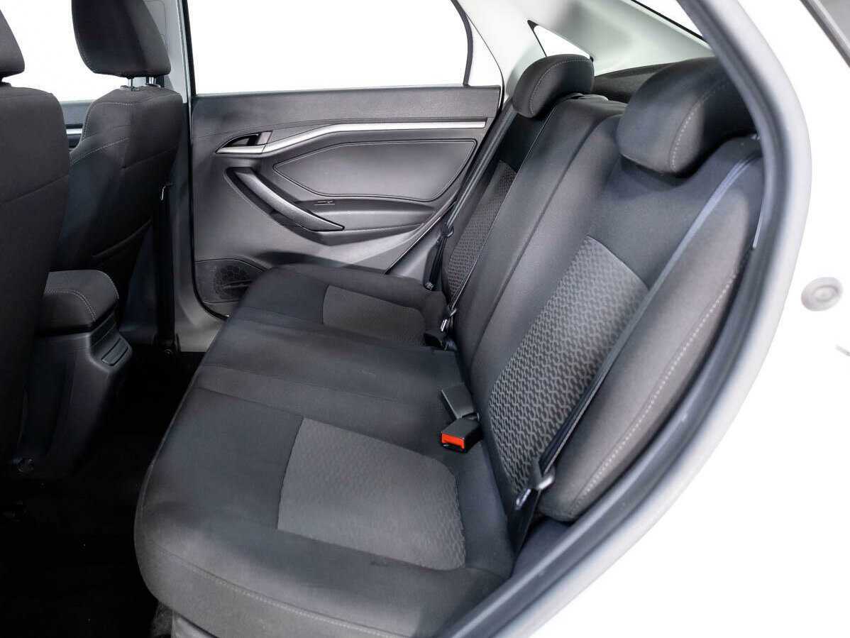 Купить Lada (ВАЗ) Vesta с пробегом. Фото: #10