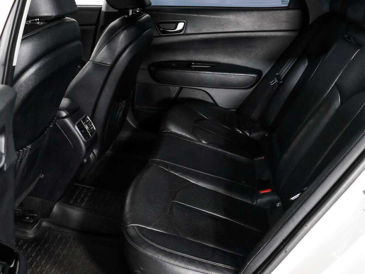 Купить Kia Optima с пробегом. Фото: #10