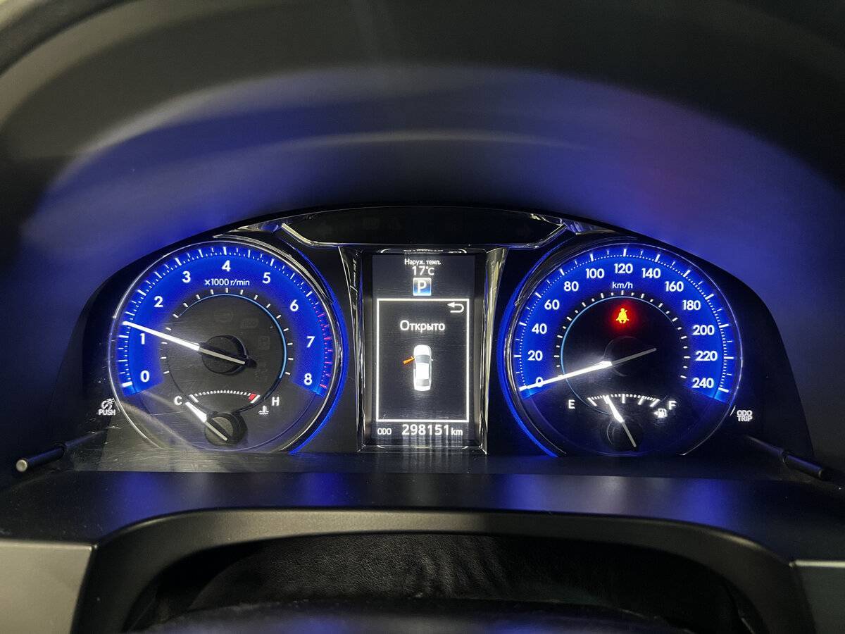 Купить Toyota Camry с пробегом. Фото: #12