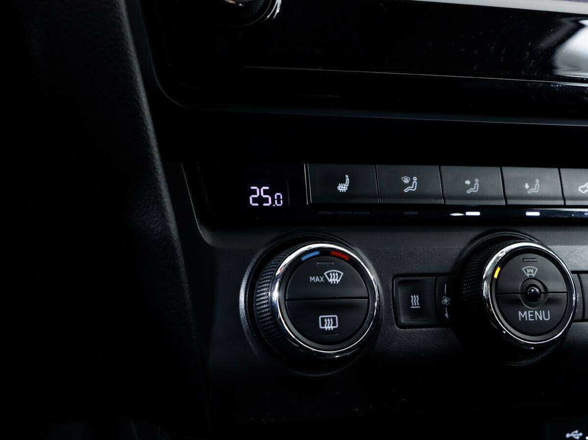 Купить Skoda Octavia с пробегом. Фото: #15