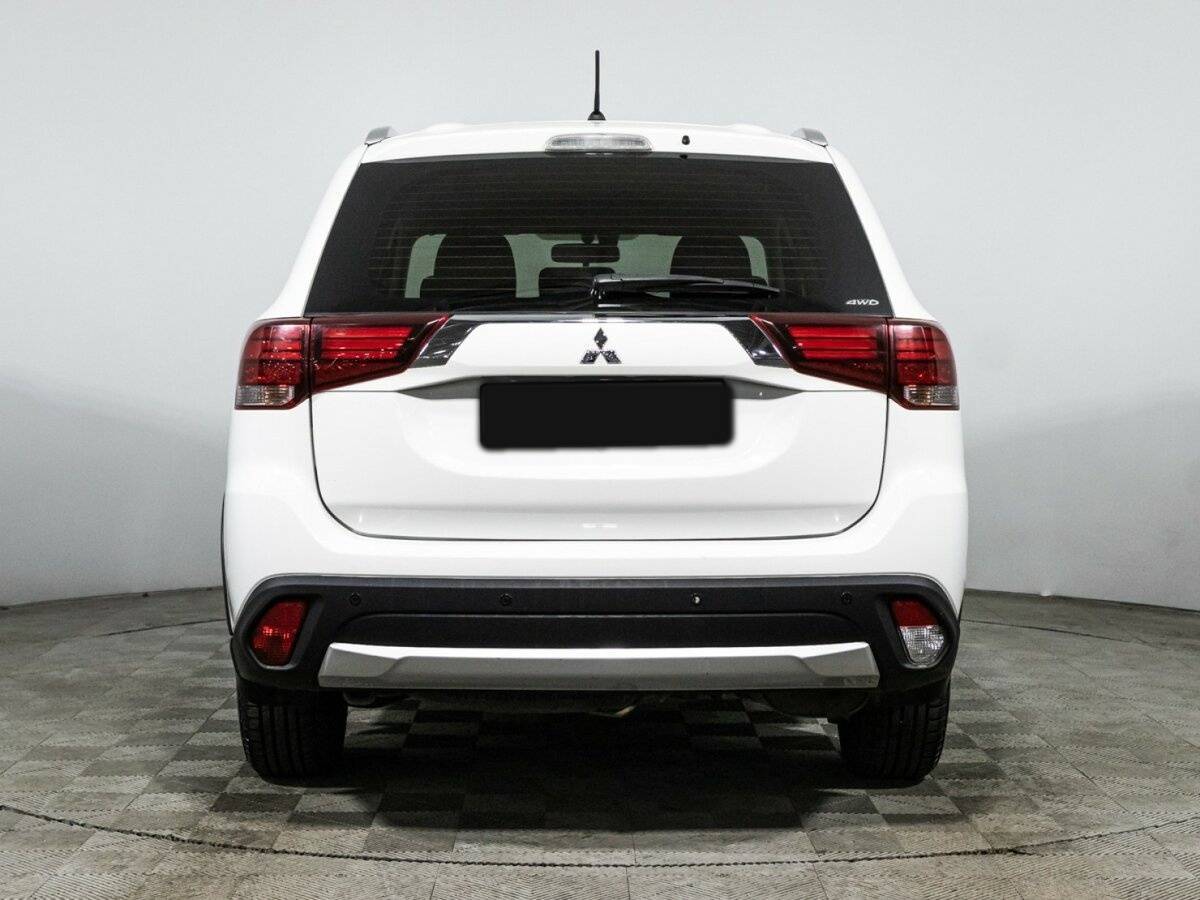 Купить Mitsubishi Outlander с пробегом. Фото: #5
