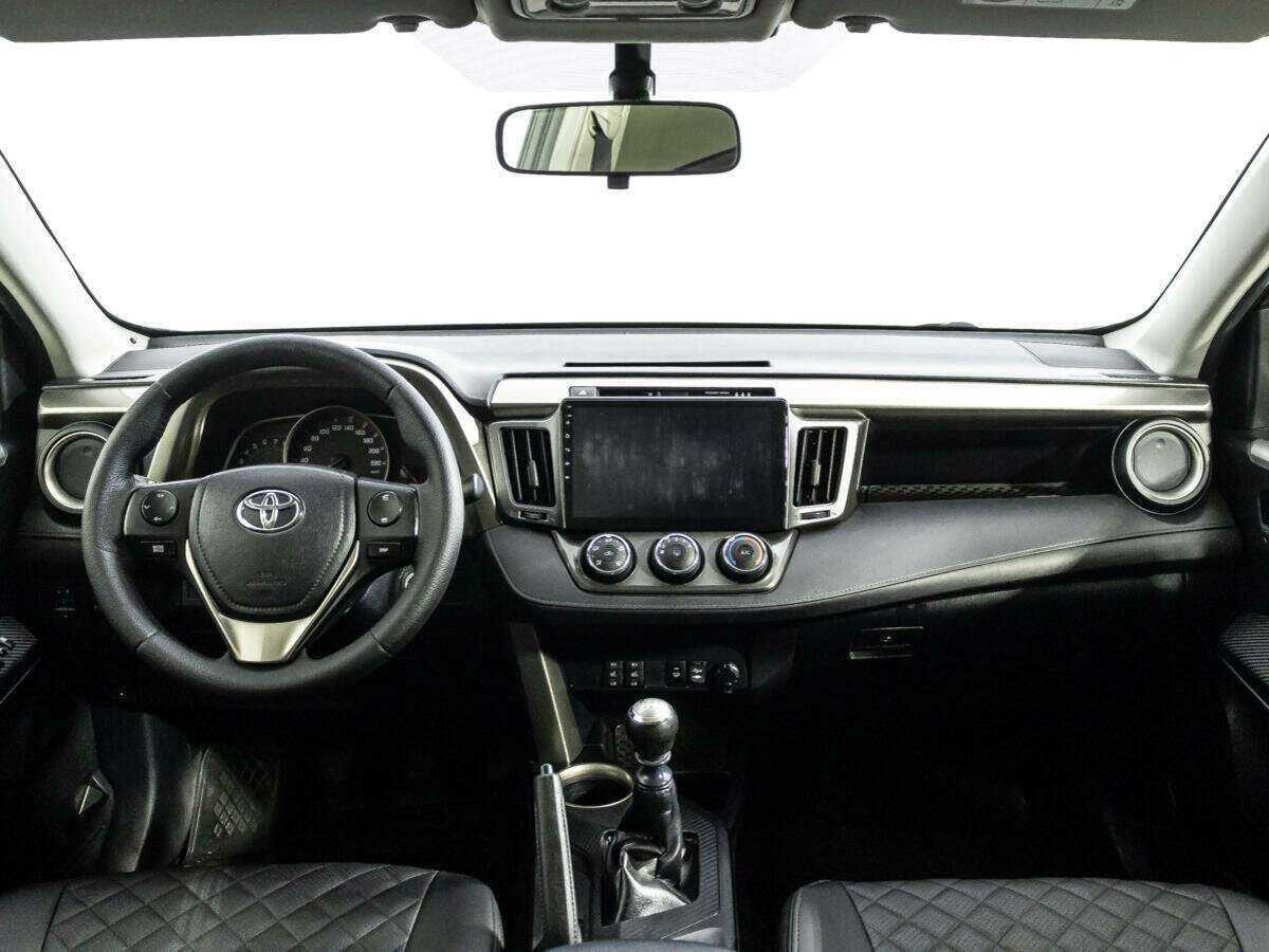Купить Toyota RAV4 с пробегом. Фото: #12
