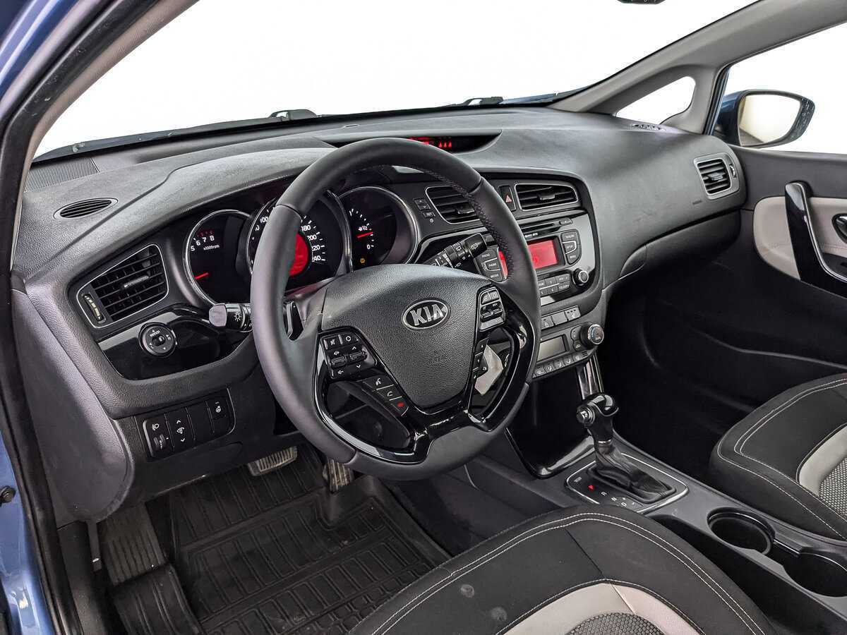 Купить Kia Ceed с пробегом. Фото: #10