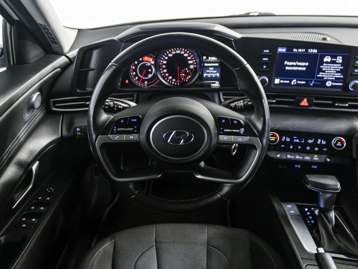 Купить Hyundai Elantra с пробегом. Фото: #11