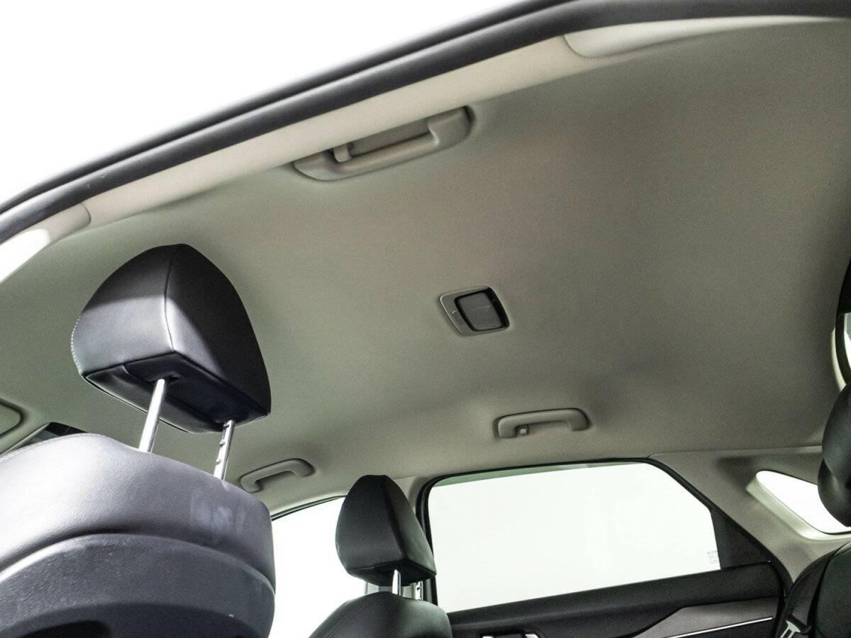 Купить Kia K5 с пробегом. Фото: #21