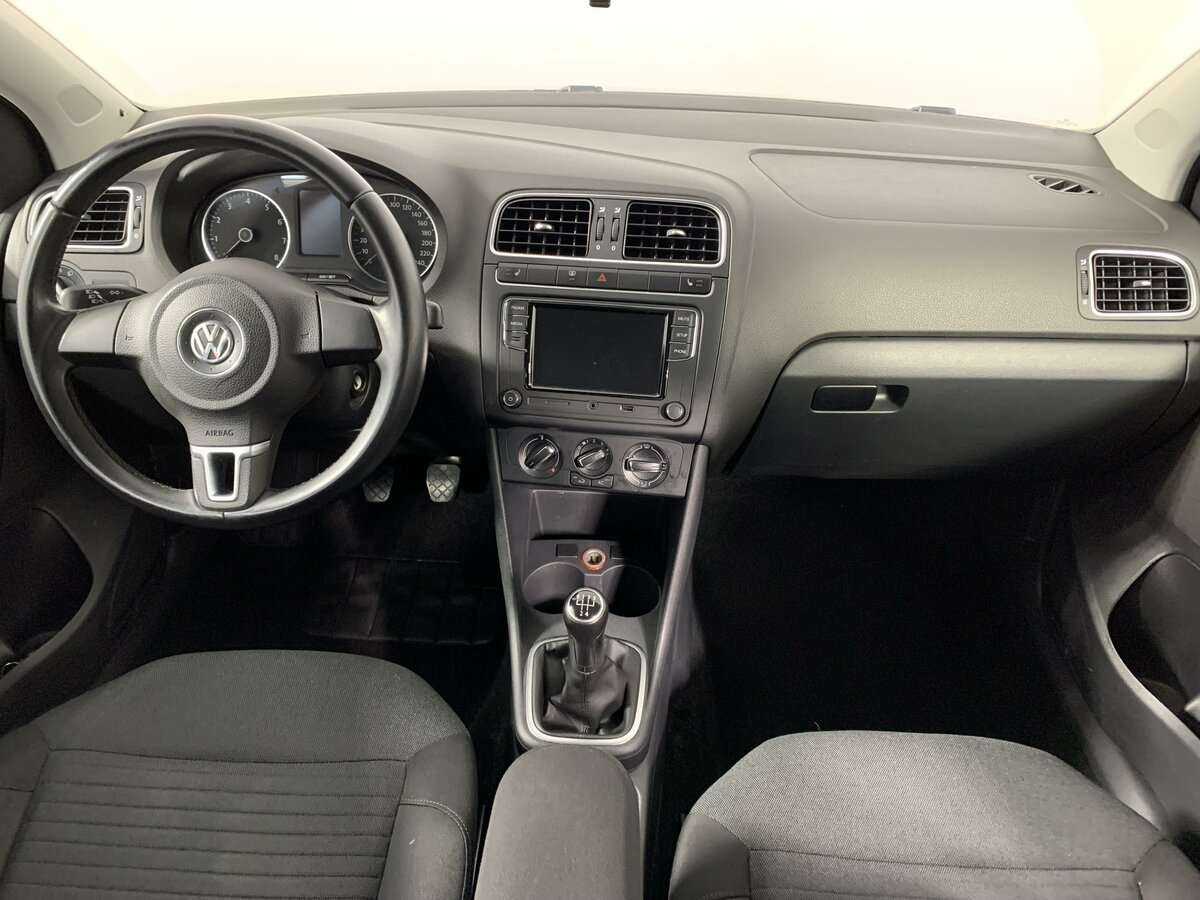 Купить Volkswagen Polo с пробегом. Фото: #11